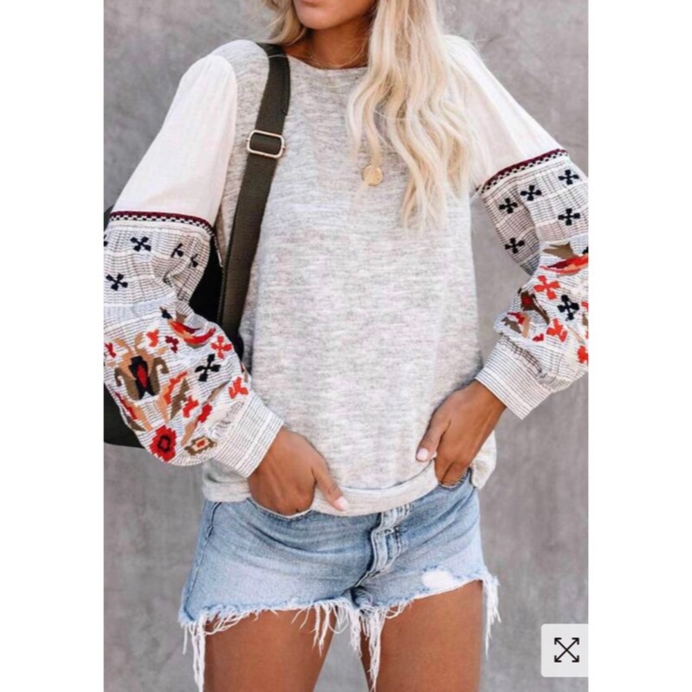 NWOT Print Long Sleeve Light Sweatshirt